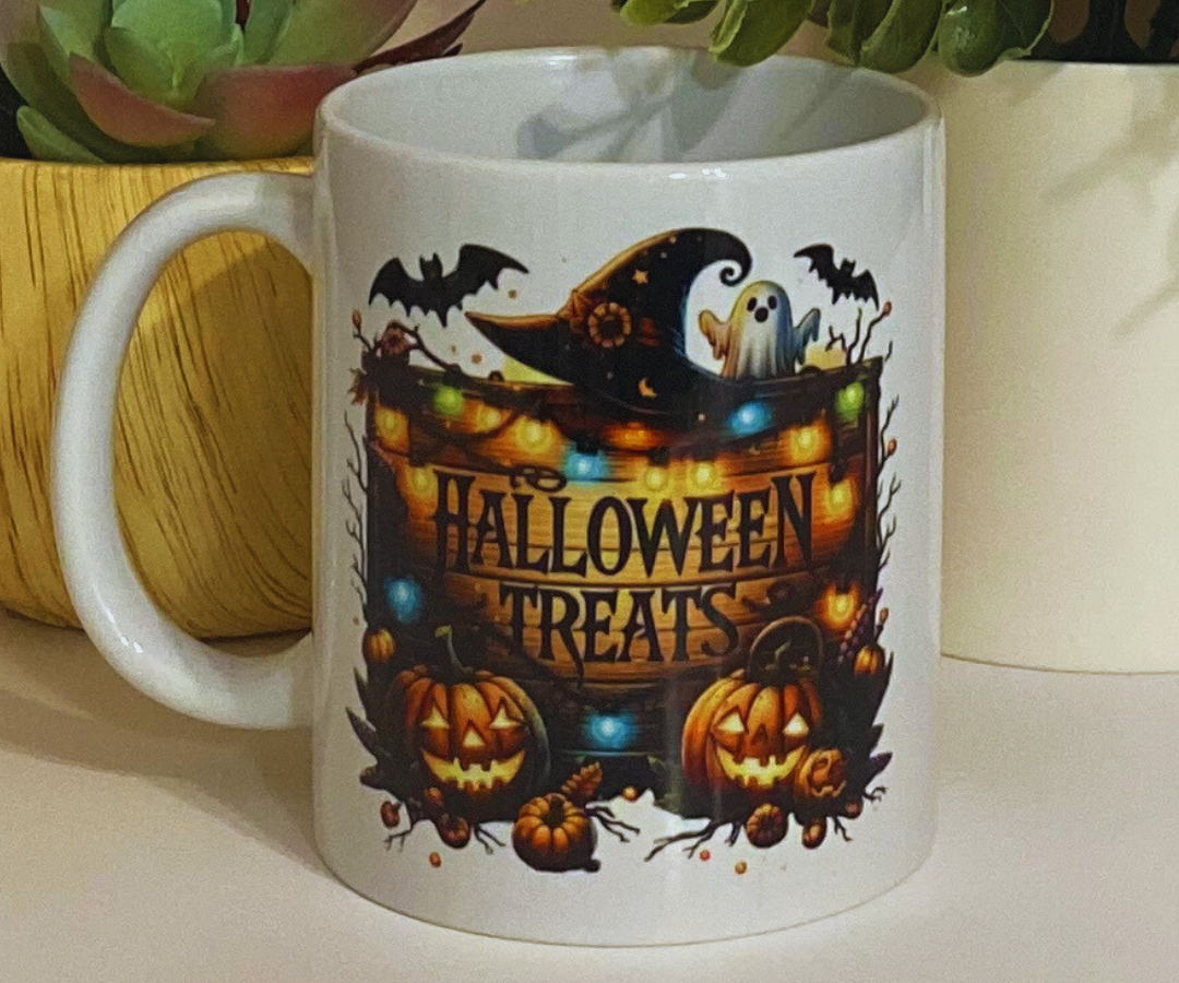 HALLOWEEN TREATS 11 OZ MUG